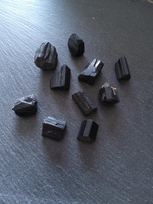 5 Raw Natural Tourmaline Crystal Pieces Average: 20x15x15mm