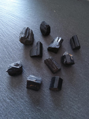 5 Raw Natural Tourmaline Crystal Pieces Average: 20x15x15mm