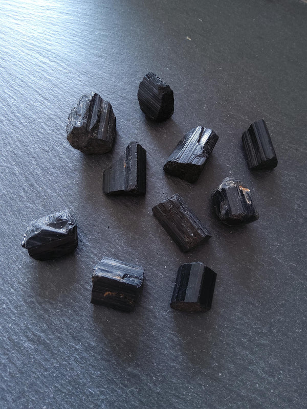 5 Raw Natural Tourmaline Crystal Pieces Average: 20x15x15mm