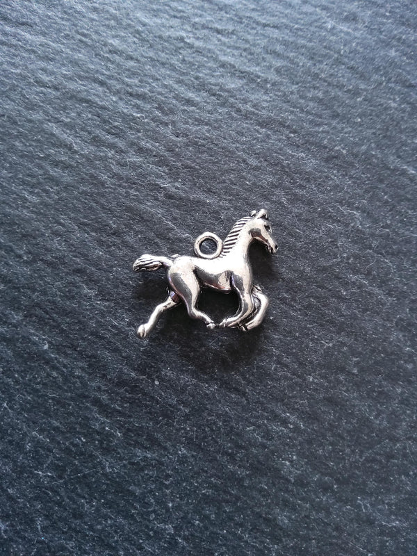 10 or 50 Horse Charms Antique Silver Tone Metal Alloy 15x19x3.5mm