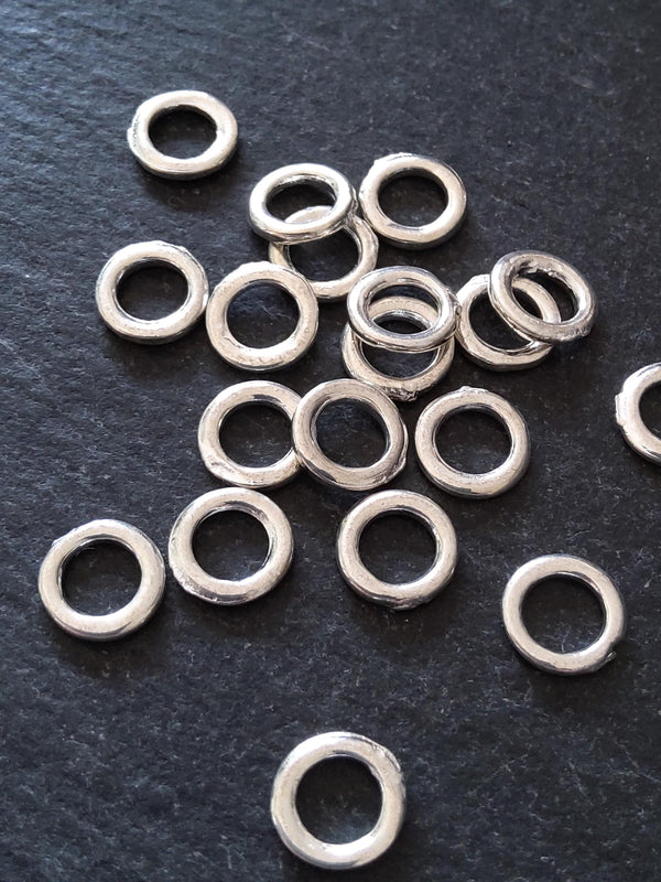 40 or 200 CLOSED 8mm Jump Rings Silver Plated Alloy Strong 1.5mm (19 gauge) Wide 8x1.5x1.4mm