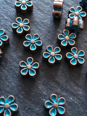 20 or 100 Flower Beads Antique Copper with Blue Patina 7x6.5x3.3mm Hole: 1.2mm