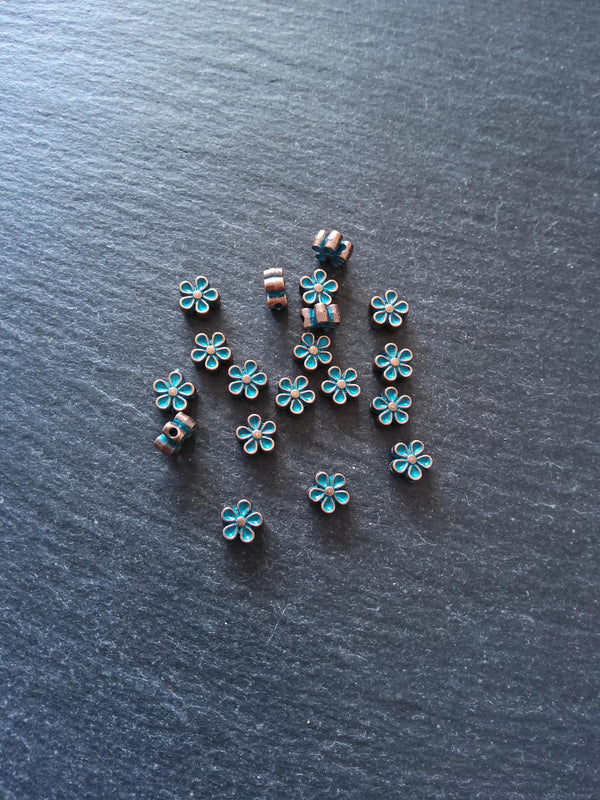 20 or 100 Flower Beads Antique Copper with Blue Patina 7x6.5x3.3mm Hole: 1.2mm