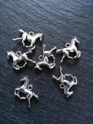 10 or 50 Horse Charms Antique Silver Tone Metal Alloy 15x19x3.5mm