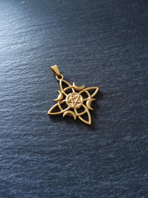 Witches Knot Pentagram & Moon Pendant Gold Stainless Steel 31x34mm