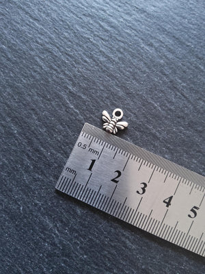 20 or 100 Little Bee Charms Antique Silver Tone Alloy 10x11x2mm Nickel FREE