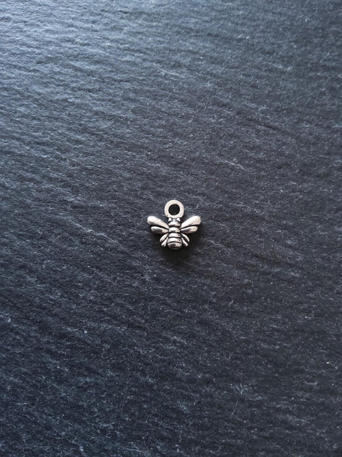 20 or 100 Little Bee Charms Antique Silver Tone Alloy 10x11x2mm Nickel FREE