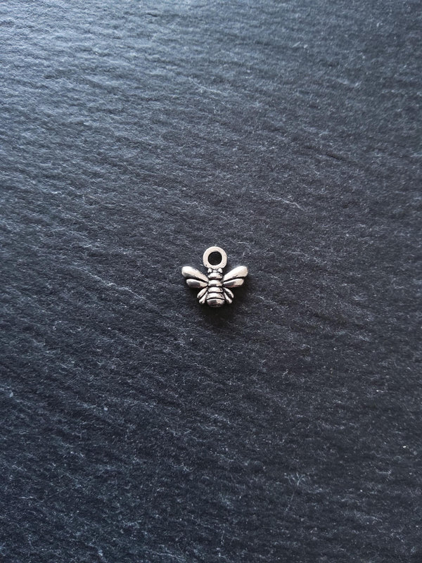 20 or 100 Little Bee Charms Antique Silver Tone Alloy 10x11x2mm Nickel FREE