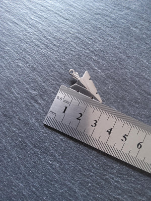 4 or 20 Arrow Head Charms Stainless Steel 28x15x2mm - ContentedCatz
