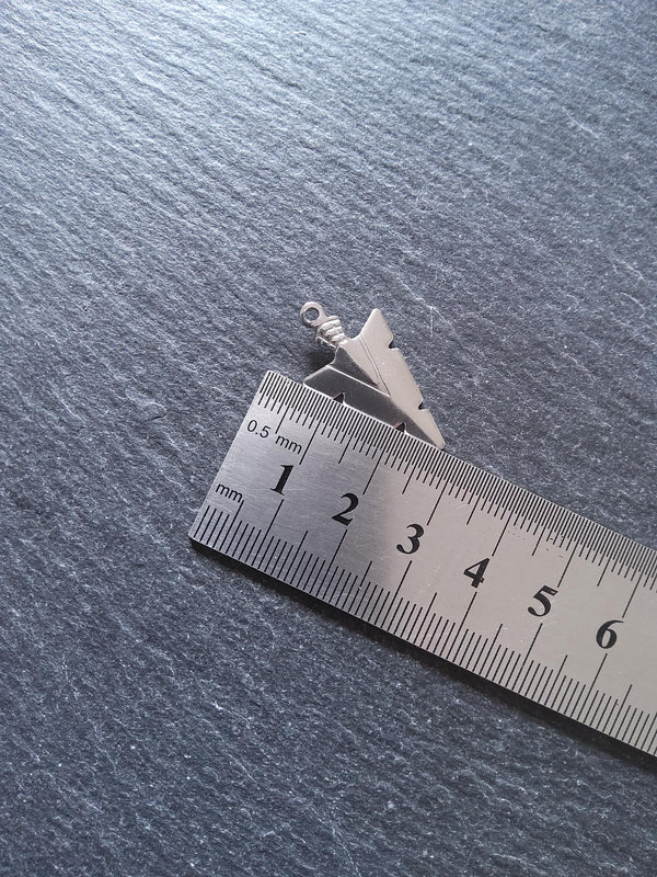 4 or 20 Arrow Head Charms Stainless Steel 28x15x2mm - ContentedCatz