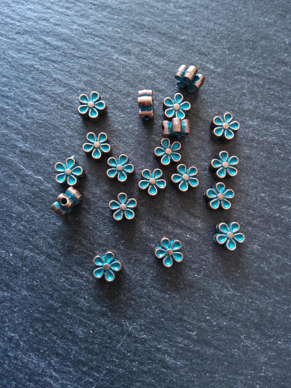 20 or 100 Flower Beads Antique Copper with Blue Patina 7x6.5x3.3mm Hole: 1.2mm