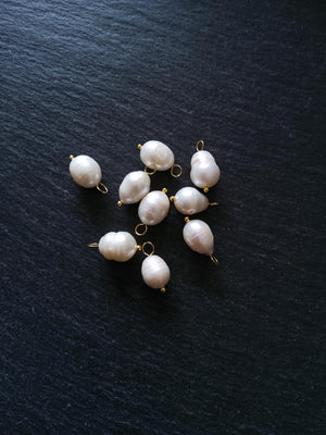 2 or 10 Natural Cultured Freshwater Pearl Charms 16mm