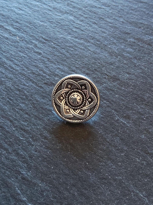 8 or 40 Flower Metal Shank Buttons Antique Silver Tone 15mm (5/8") Fasteners