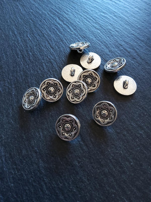 8 or 40 Flower Metal Shank Buttons Antique Silver Tone 15mm (5/8") Fasteners