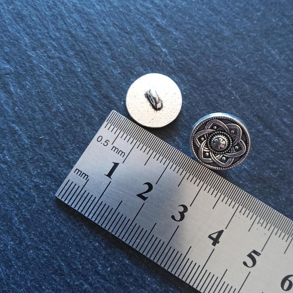 8 or 40 Flower Metal Shank Buttons Antique Silver Tone 15mm (5/8") Fasteners