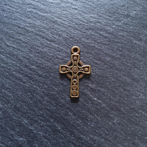 8 or 40 Celtic Cross Charms Antique Bronze Tone 26x16mm