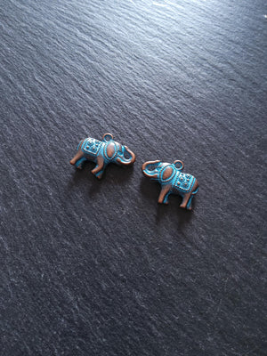 4 or 20 Antique Copper Tone Elephant Charms With Blue Patina 22x18x5mm