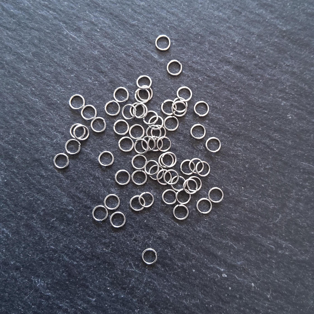200 Stainless Steel 4mm Jump Rings 0.5mm (24 Gauge) - ContentedCatz