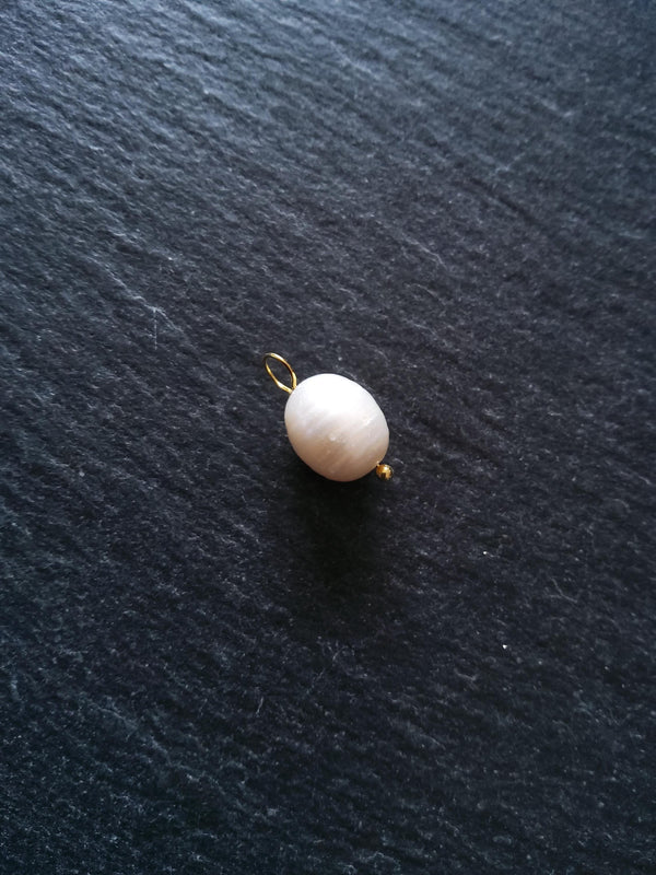 2 or 10 Natural Cultured Freshwater Pearl Charms 16mm