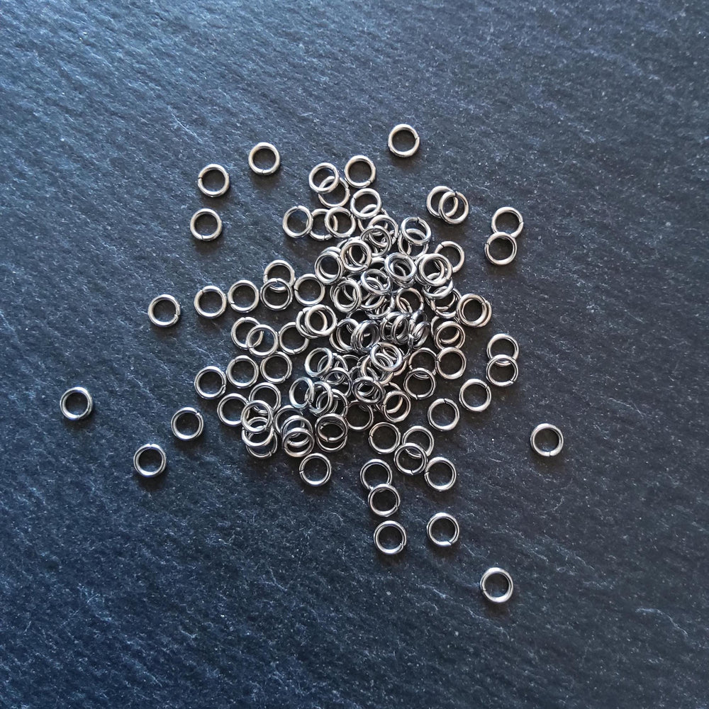 200 or 1000 Stainless Steel 4.5mm Jump Rings 0.8mm (20 Gauge) Hole: 2.8mm - ContentedCatz